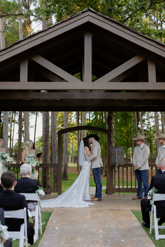 The Springs Lake Conroe Heritage Pine Location Sammi Sand Photography.