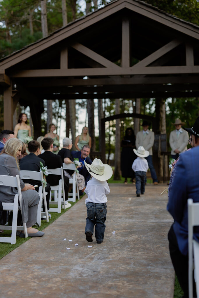 The Springs Lake Conroe Heritage Pine Location Sammi Sand Photography.